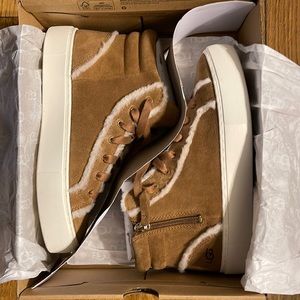 SOLD‼️‼️‼️UGG Sneakers